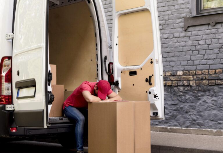 Read more about the article How to Find the Best Man and Van Northampton Services Near You?